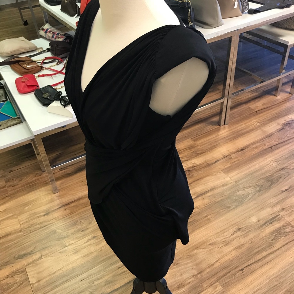 Ann Taylor black v neck sleeveless dress